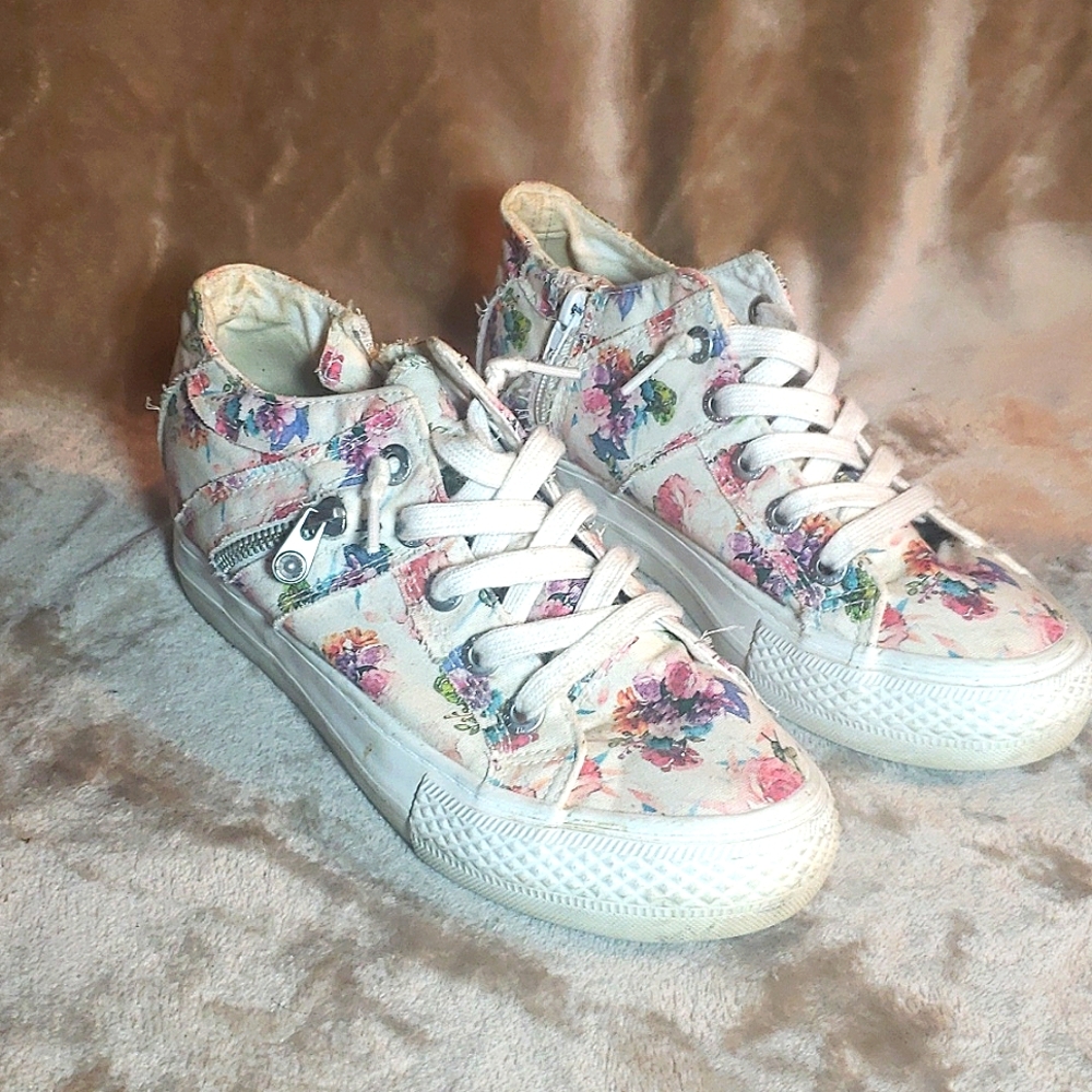 Blowfish mailbu sneakers sz 9